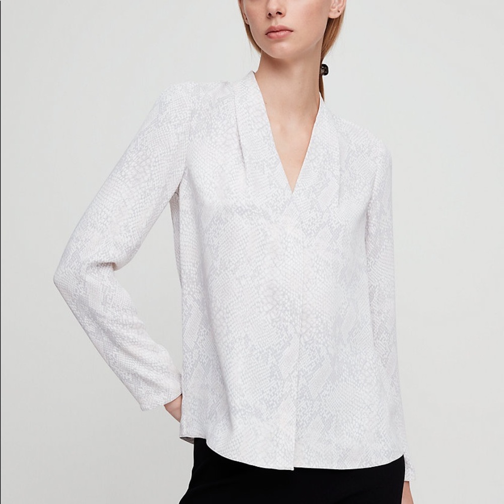 Aritzia Babaton Akira Blouse XS